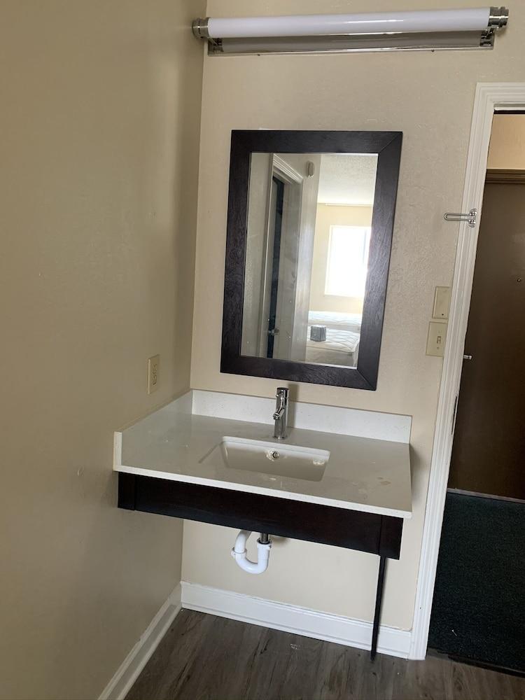 Econo Lodge Cherry Point Havelock Esterno foto