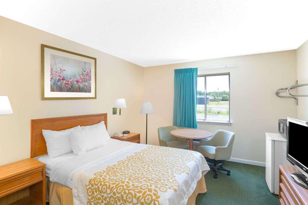 Econo Lodge Cherry Point Havelock Esterno foto