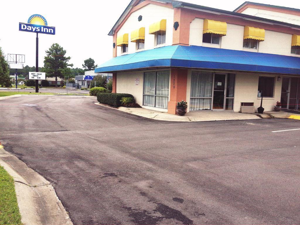Econo Lodge Cherry Point Havelock Esterno foto