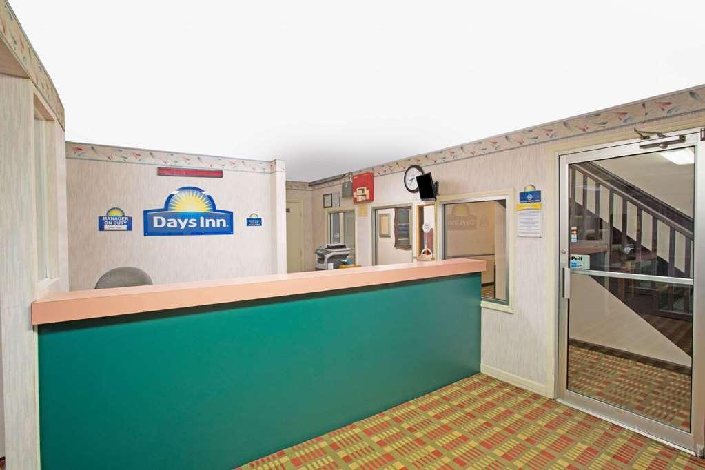 Econo Lodge Cherry Point Havelock Esterno foto