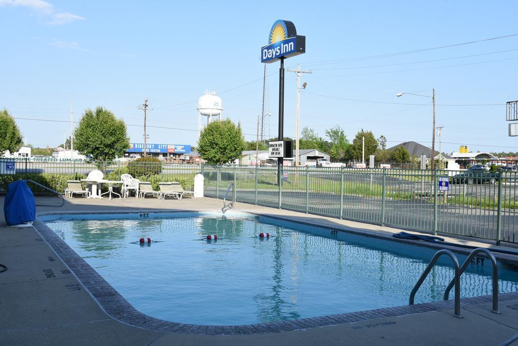 Econo Lodge Cherry Point Havelock Esterno foto