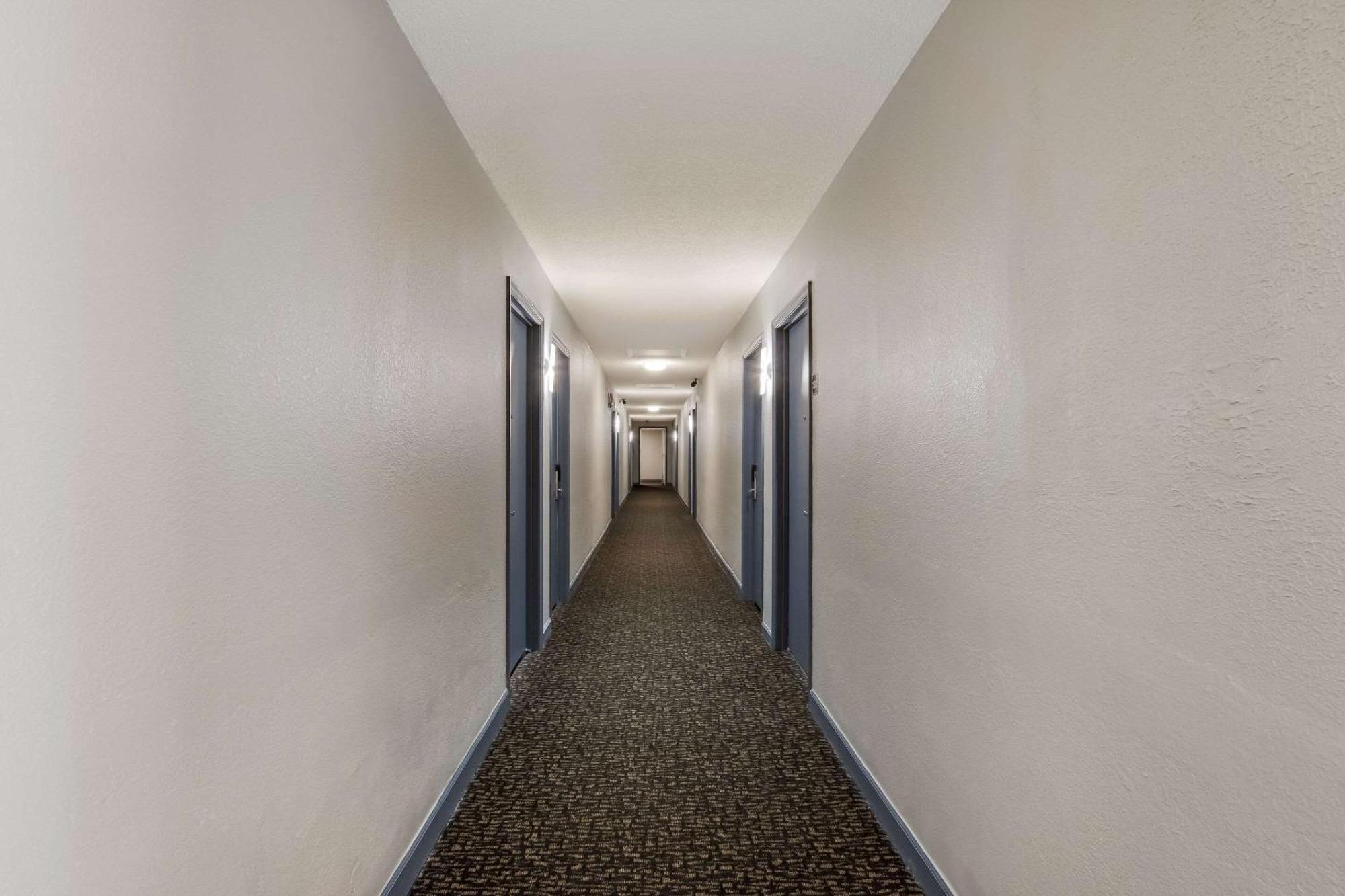 Econo Lodge Cherry Point Havelock Esterno foto