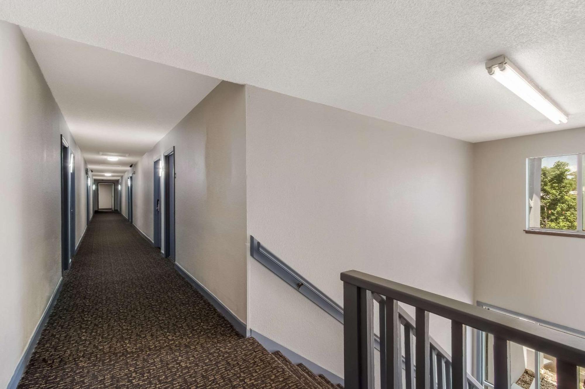 Econo Lodge Cherry Point Havelock Esterno foto