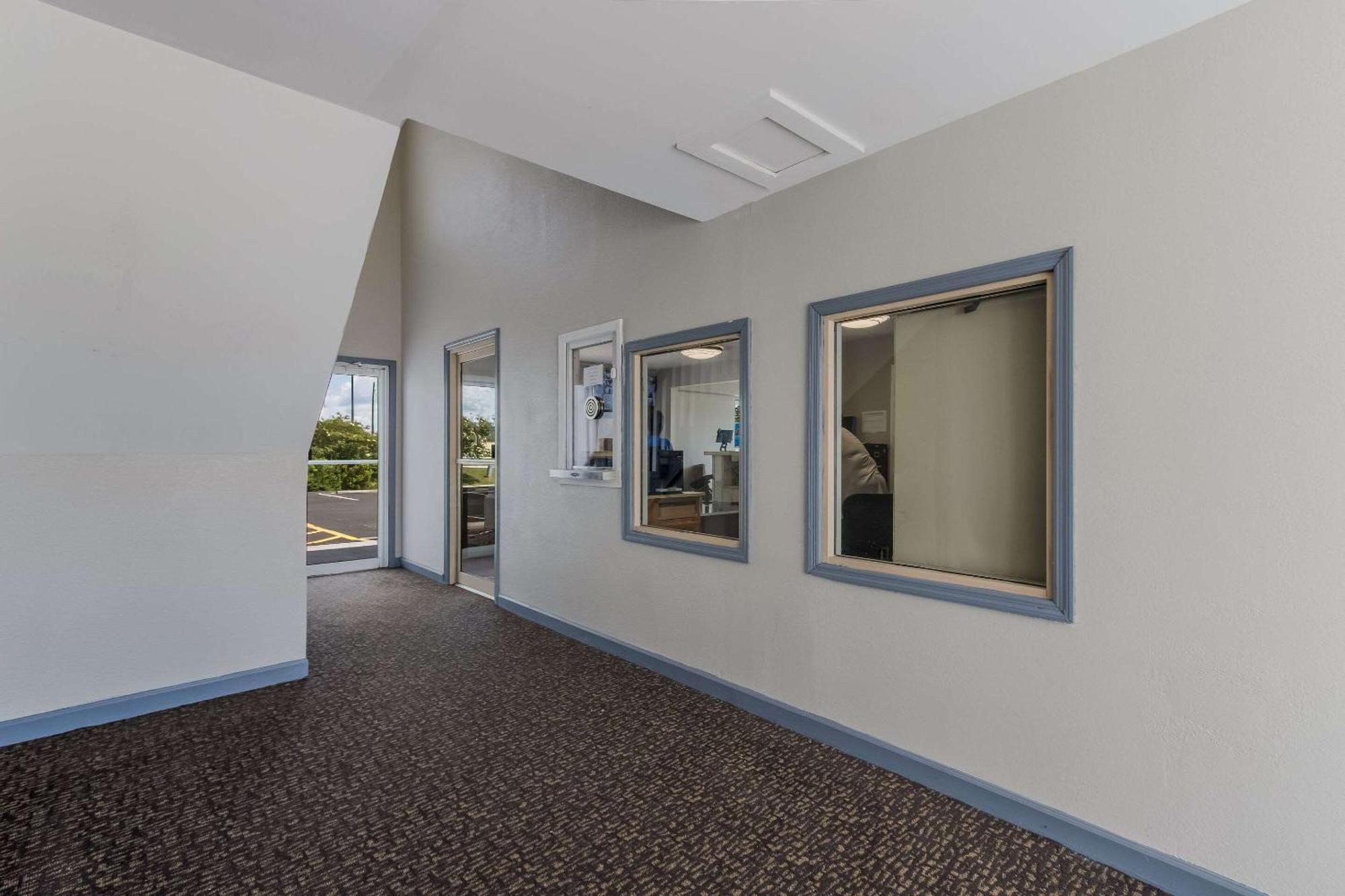 Econo Lodge Cherry Point Havelock Esterno foto