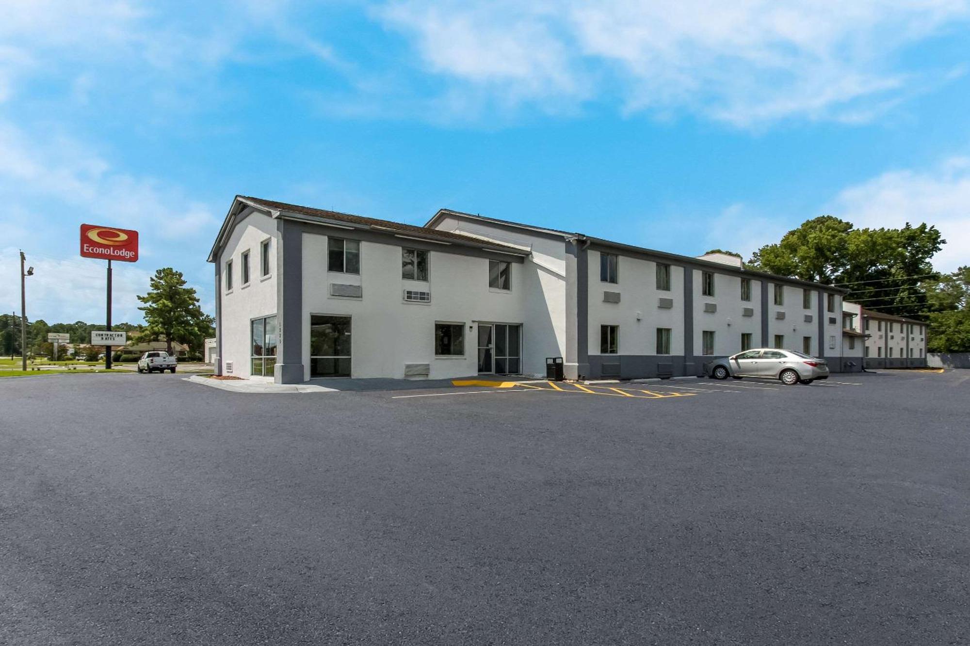 Econo Lodge Cherry Point Havelock Esterno foto