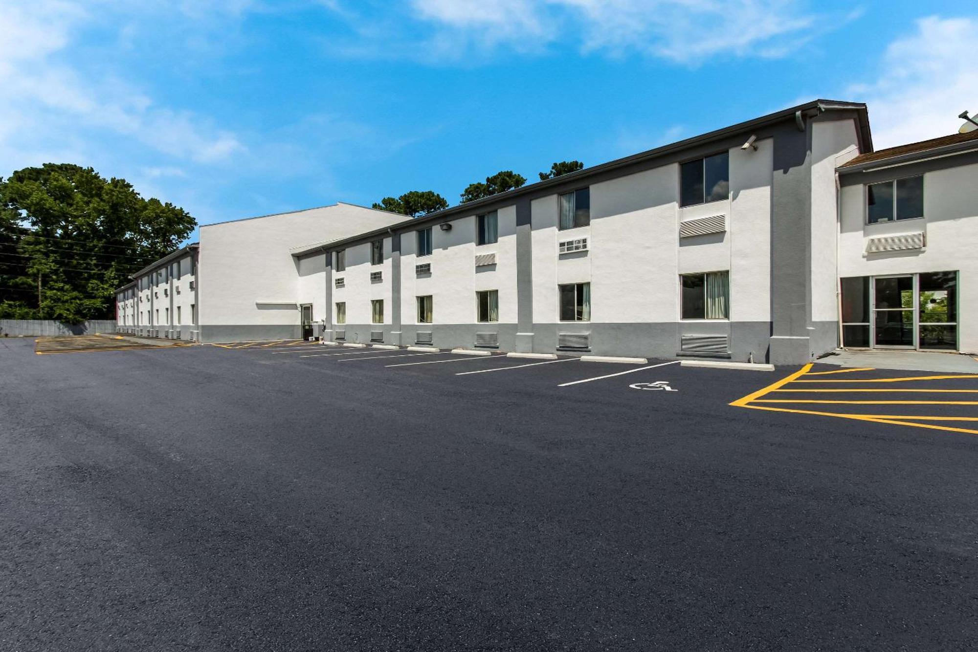 Econo Lodge Cherry Point Havelock Esterno foto