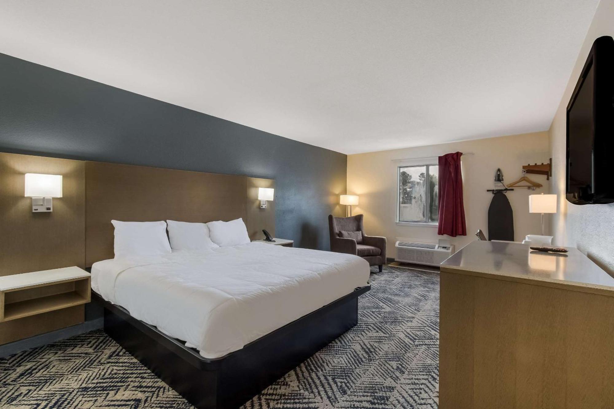 Econo Lodge Cherry Point Havelock Esterno foto