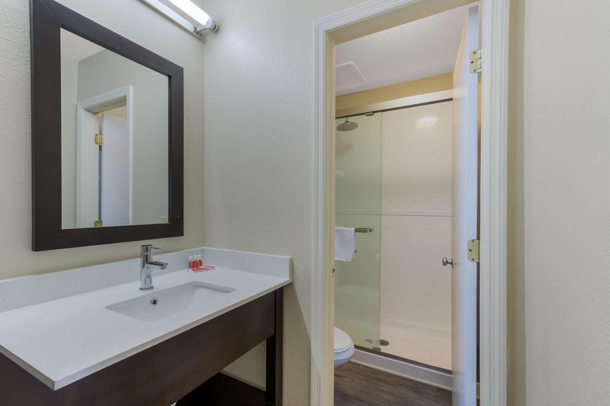 Econo Lodge Cherry Point Havelock Esterno foto