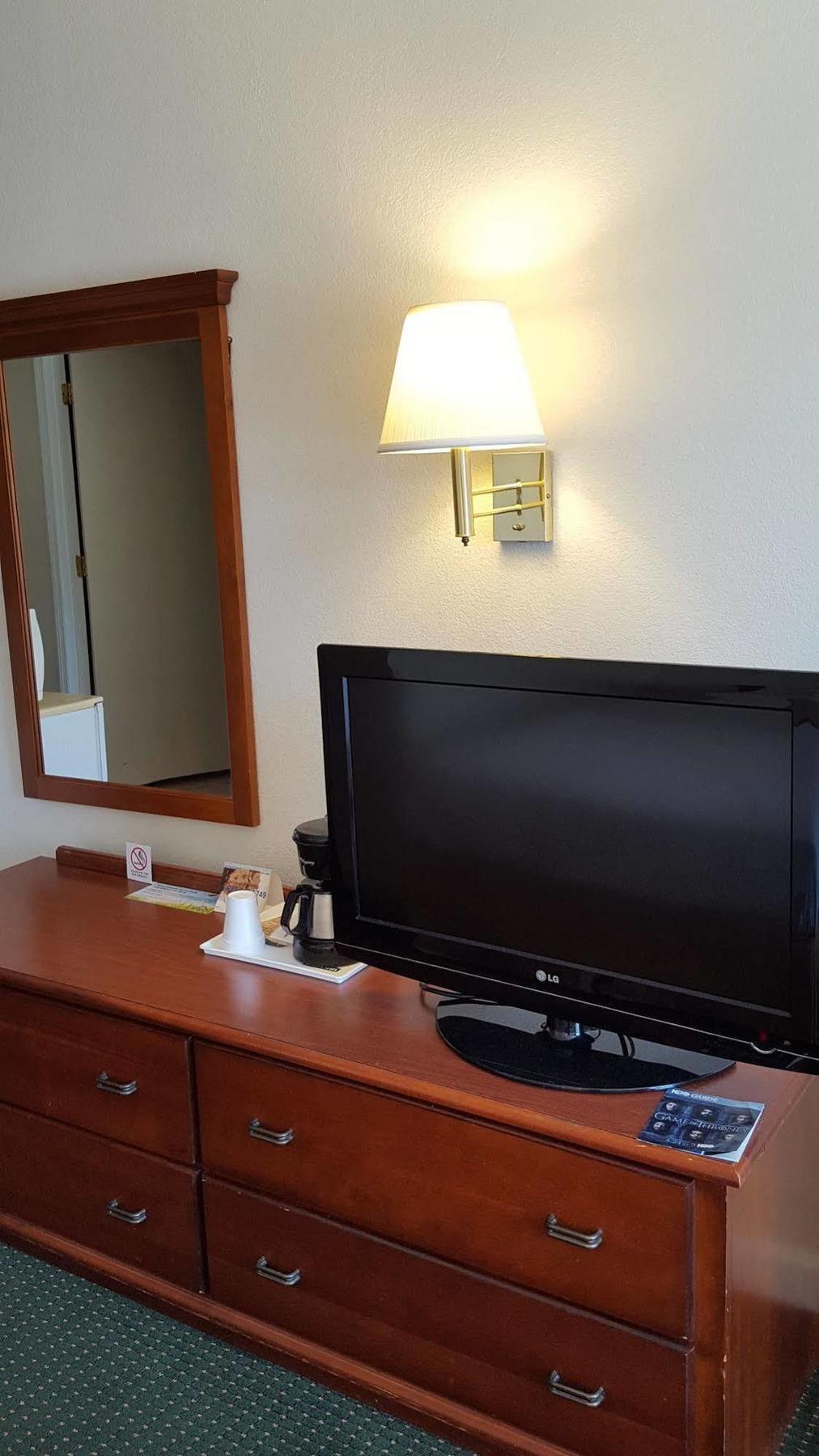Econo Lodge Cherry Point Havelock Esterno foto
